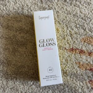 Supergoop Glow gloss